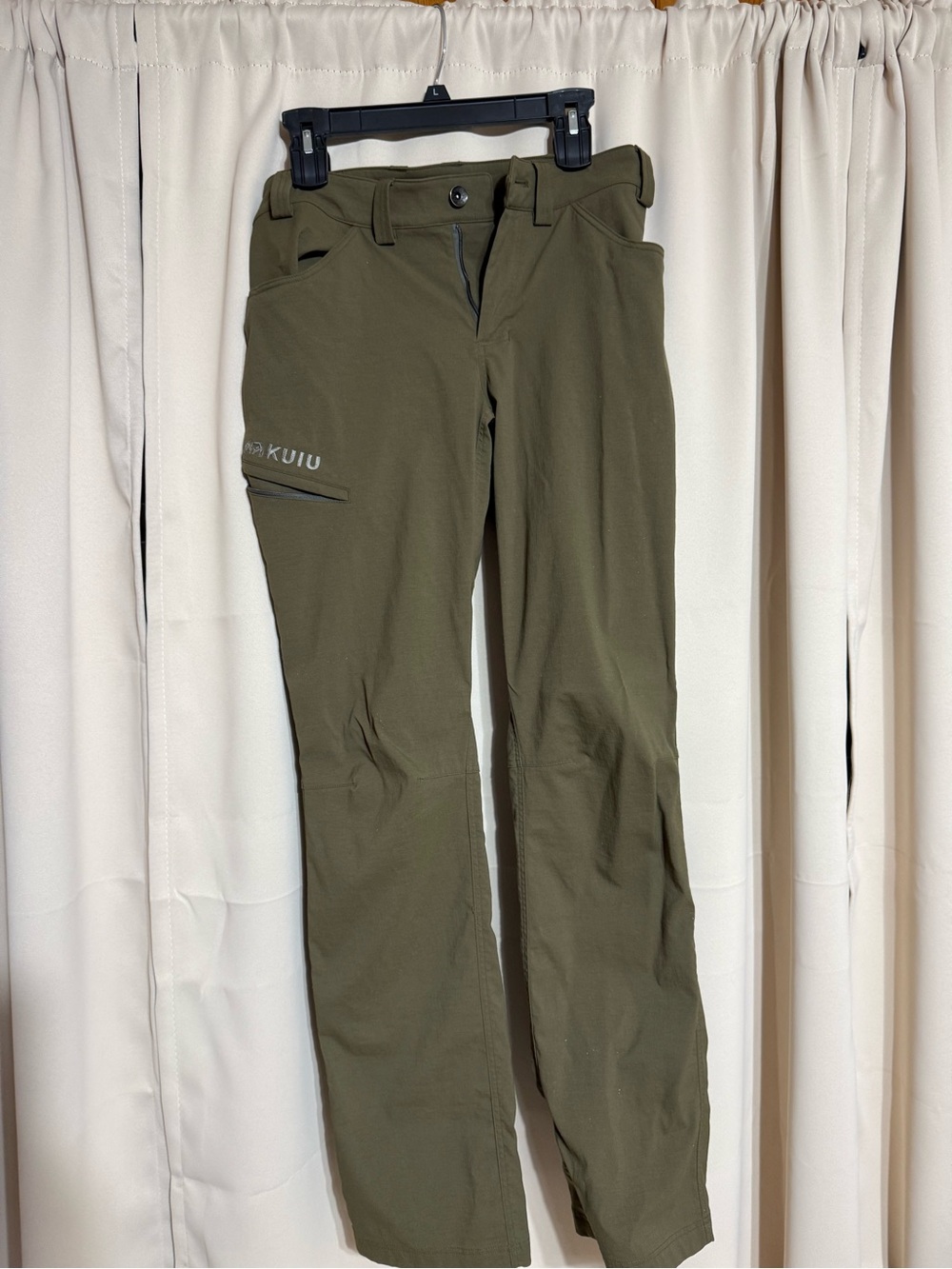 Kuiu Men's switchback pants in bourbon